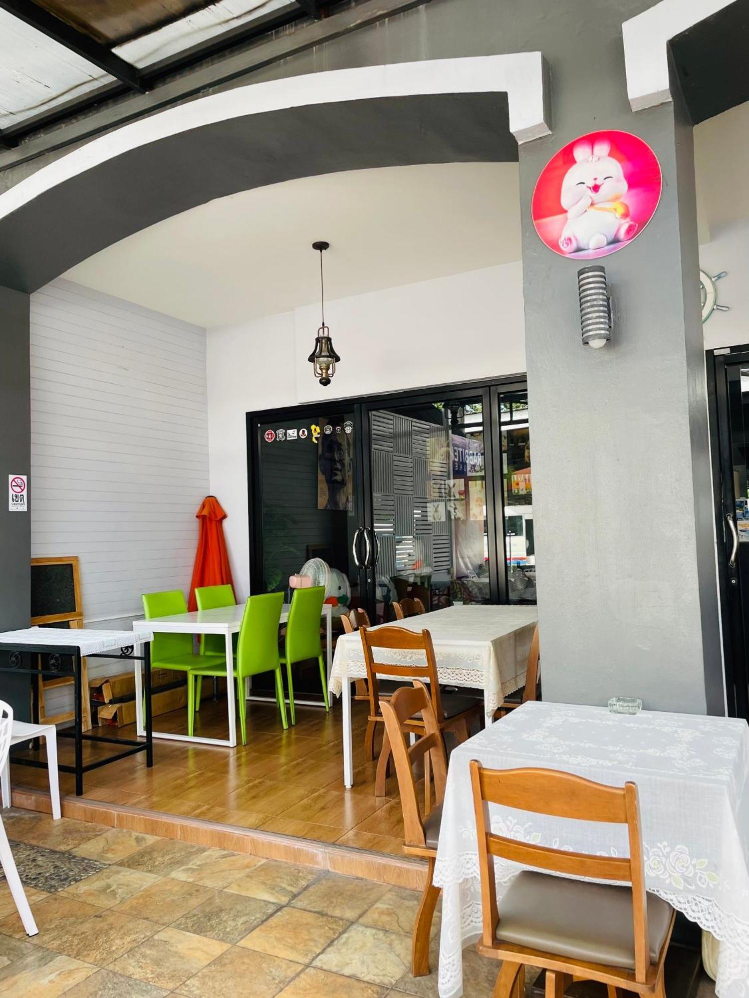 Rabbitel Phuket Hostel Kültér fotó