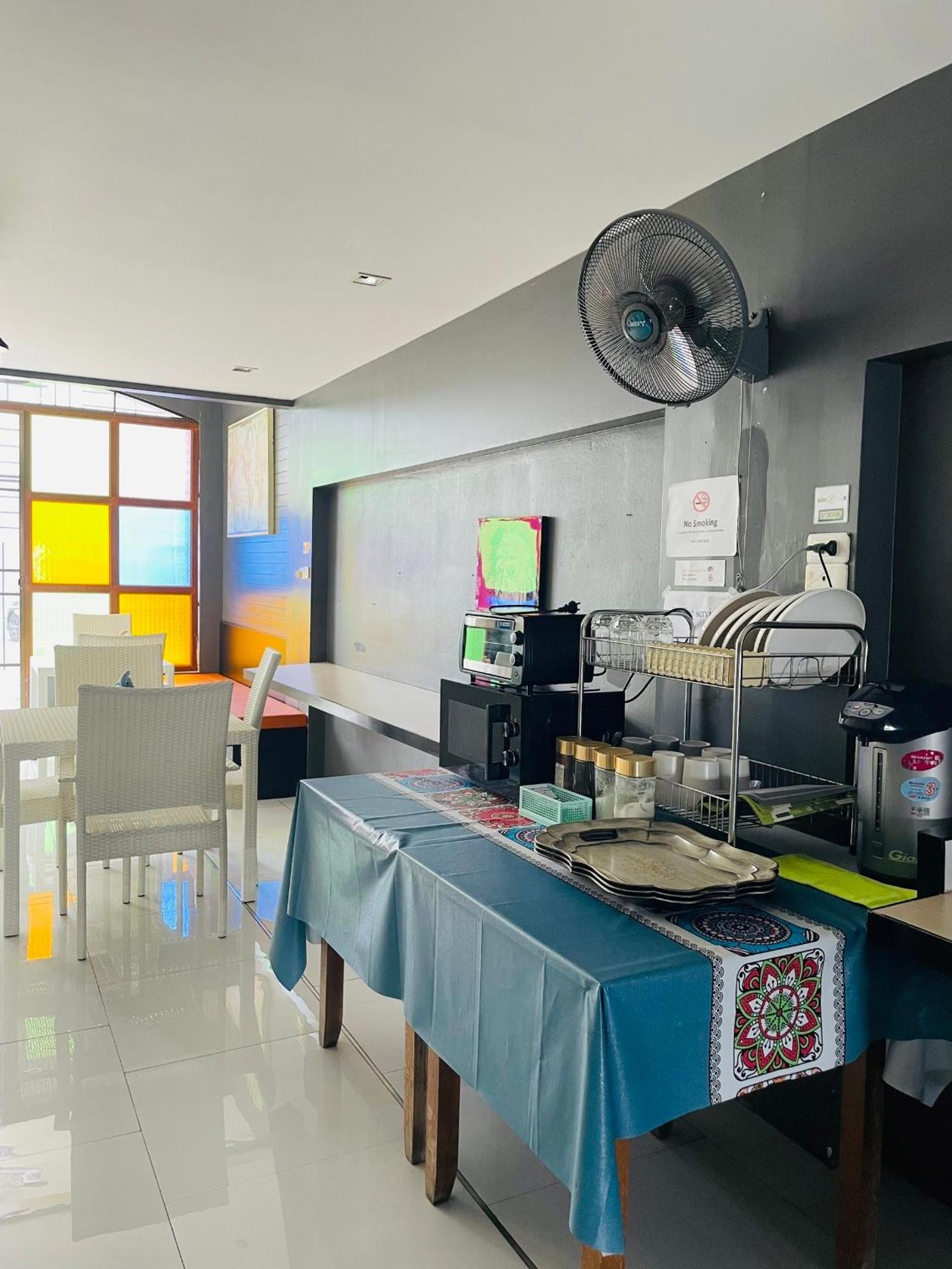 Rabbitel Phuket Hostel Kültér fotó